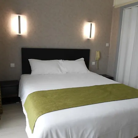 Aire De La Baie Hotell 2*
